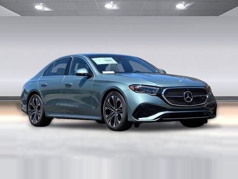 New 2026 Mercedes-Benz E 450 4MATIC Sedan image 7