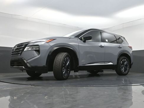 Used 2024 Nissan Rogue Platinum AWD/4WD image 28