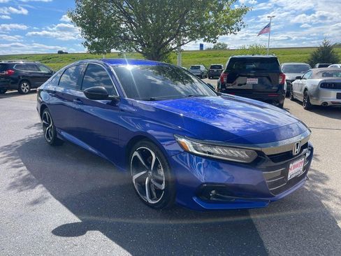 Used 2021 Honda Accord Sport image 2