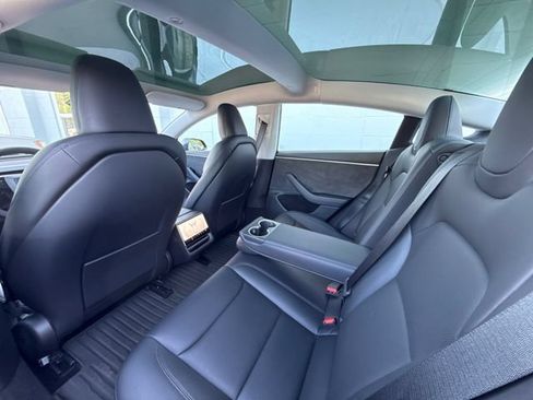 Used 2025 Tesla Model 3 Long Range AWD/4WD image 36