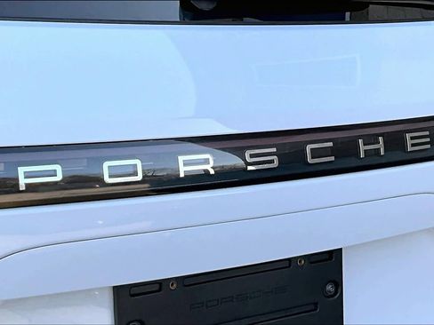 Used 2019 Porsche Cayenne image 31
