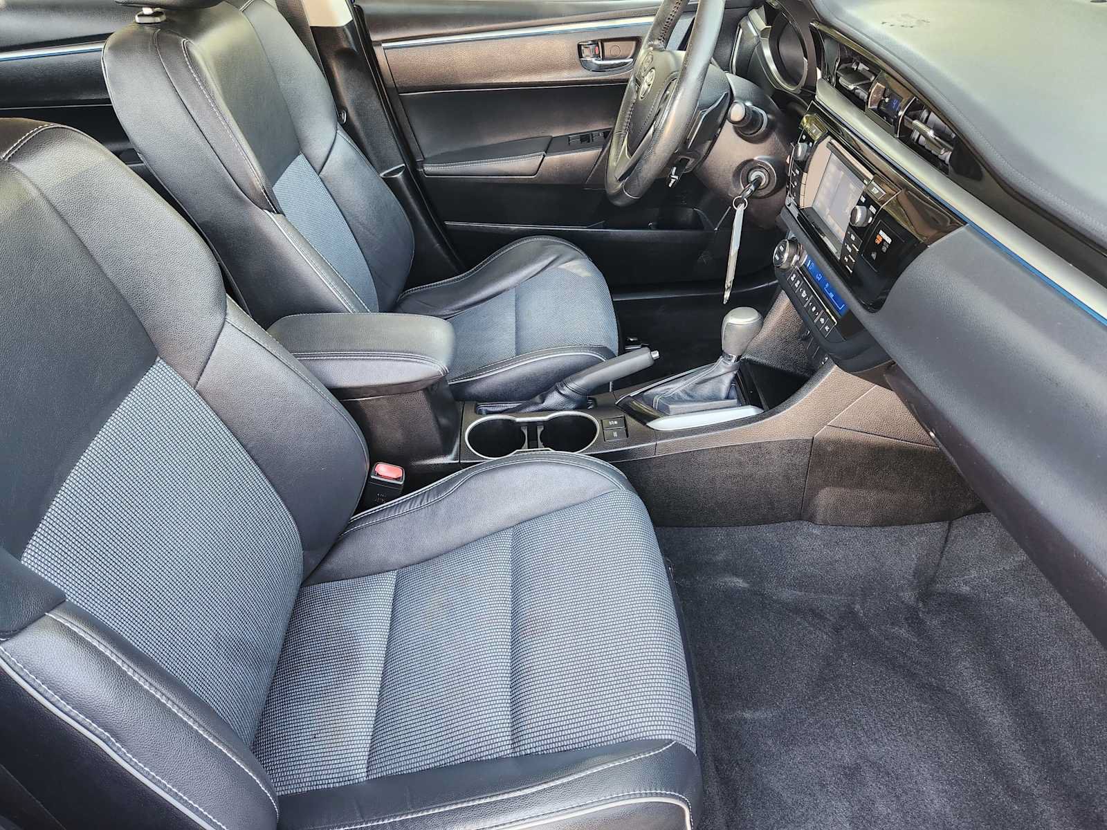 Used 2015 Toyota Corolla S FWD image 14