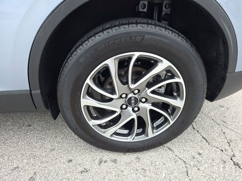 Used 2022 Lincoln Corsair AWD w/ Equipment Group 101A image 11