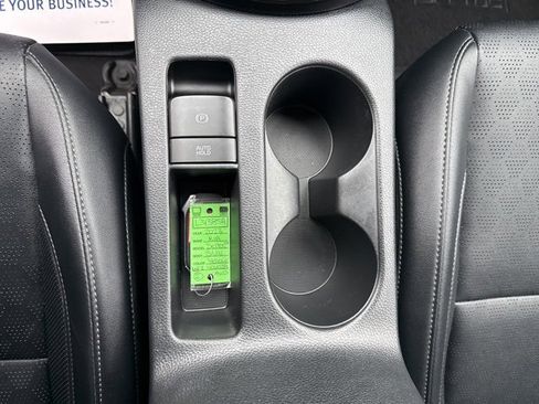 Used 2023 Kia Seltos SX w/ SX Sunroof Package image 28