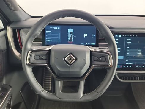 Used 2024 Rivian R1S Adventure image 28