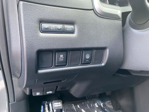 Used 2024 Nissan Murano SV FWD image 24