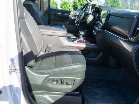 Used 2023 GMC Sierra 1500 SLT w/ SLT Premium Package AWD/4WD image 10