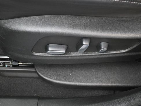 Used 2023 Cadillac XT6 Premium Luxury image 23