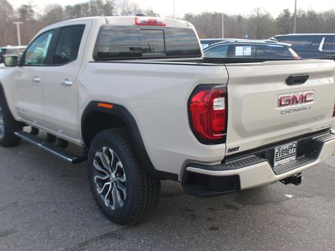 New 2026 GMC Canyon Denali image 5