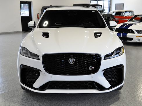 Used 2022 Jaguar F-PACE SVR image 7