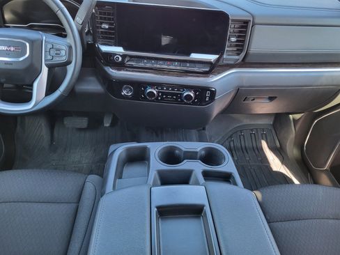 Used 2024 GMC Sierra 1500 Elevation w/ LPO, Elevation Black Package image 16