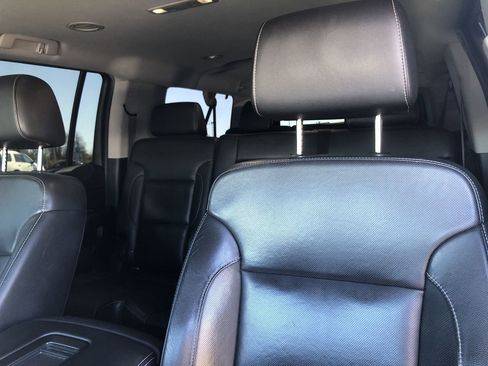 Used 2019 GMC Yukon XL SLT image 15