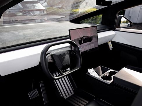 Used 2024 Tesla Cybertruck Cyberbeast image 17