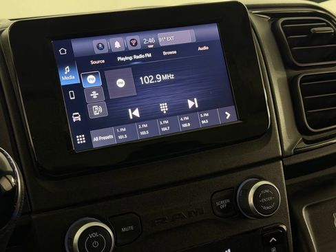 Used 2025 RAM ProMaster 2500 w/ Convenience Group FWD image 18