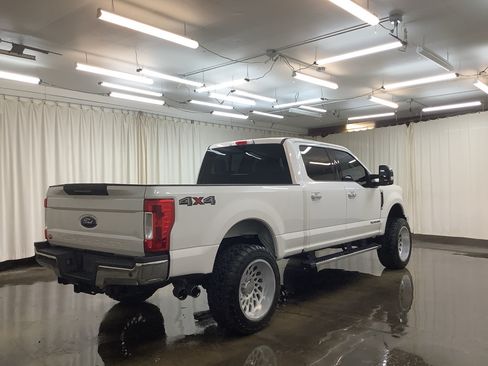 Used 2019 Ford F250 Lariat w/ Lariat Ultimate Package AWD/4WD image 5