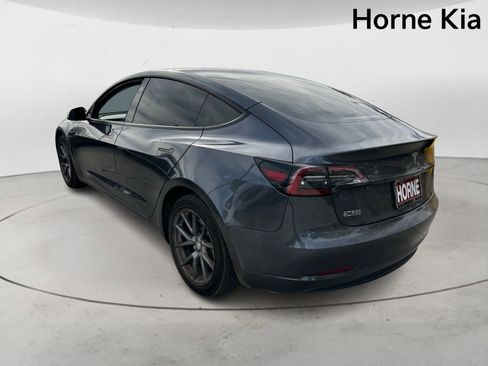 Used 2023 Tesla Model 3 Standard Range image 5
