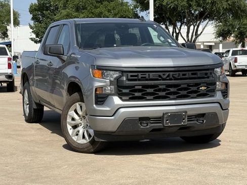 Used 2023 Chevrolet Silverado 1500 Custom RWD image 2