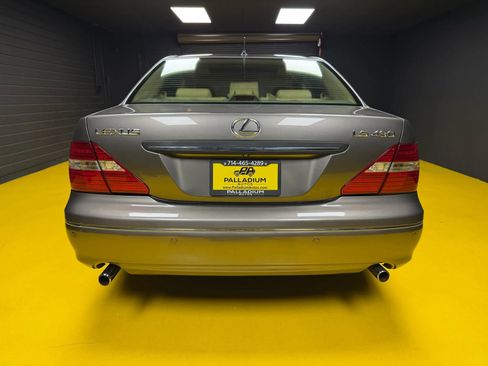 Used 2005 Lexus LS 430 RWD image 5
