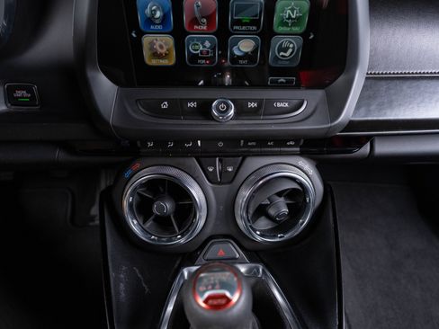Used 2018 Chevrolet Camaro SS RWD image 65