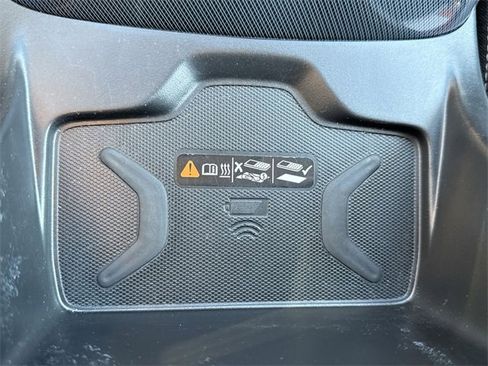 Used 2022 Chevrolet Colorado Z71 image 36