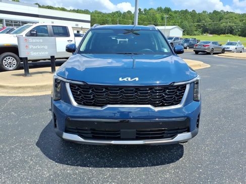 Used 2025 Kia Sorento S AWD/4WD image 2