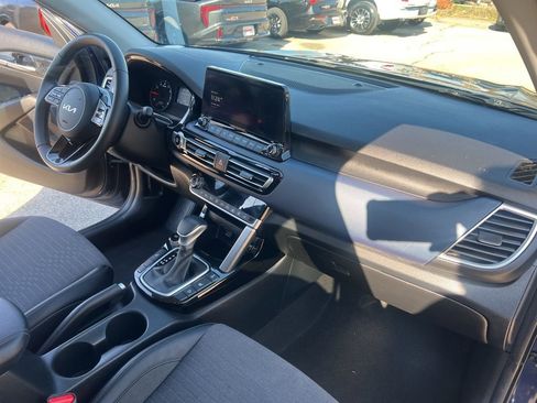 Certified 2023 Kia Seltos S w/ Navigation Package image 21