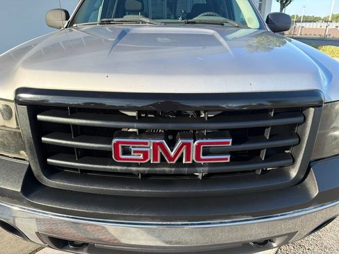 Used 2008 GMC Sierra 1500 W/T w/ Skid Plate Package AWD/4WD image 13