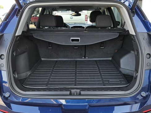Used 2023 GMC Terrain SLE w/ Driver Convenience Package FWD image 10