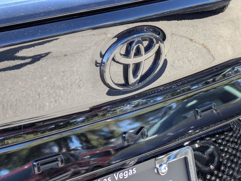 Used 2025 Toyota Camry SE AWD/4WD image 25