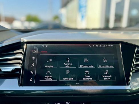 Used 2024 Audi Q4 e-tron Premium Plus w/ Premium Plus image 23