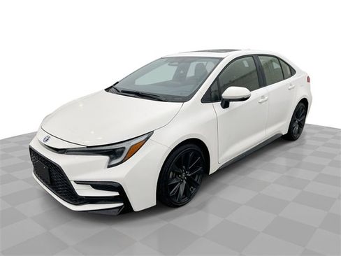 Used 2023 Toyota Corolla SE image 1