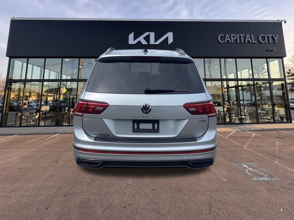 Used 2024 Volkswagen Tiguan SE R-Line AWD/4WD image 5