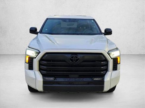 Used 2025 Toyota Tundra Limited AWD/4WD image 2