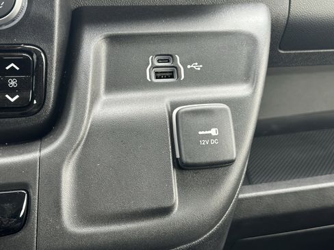 Used 2025 RAM ProMaster 2500 image 30