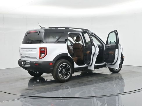 New 2025 Ford Bronco Sport Outer Banks image 4