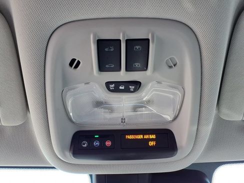 Used 2022 Chevrolet TrailBlazer LT w/ Sun and Liftgate Package AWD/4WD image 27