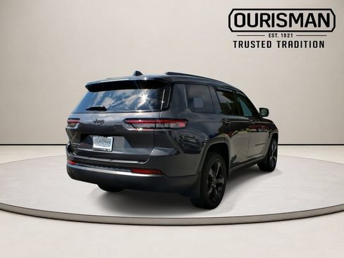 Used 2024 Jeep Grand Cherokee L Altitude AWD/4WD image 9