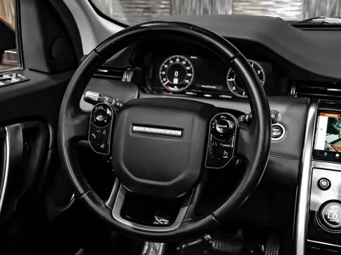 Used 2020 Land Rover Discovery Sport SE AWD/4WD image 18