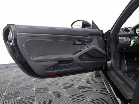 Certified 2025 Porsche 718 Boxster Spyder RS RWD image 24
