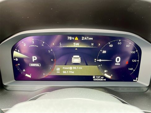 New 2025 Mitsubishi Outlander SE image 12