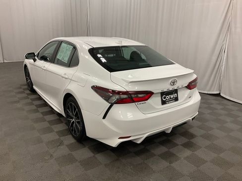 Used 2024 Toyota Camry SE image 8