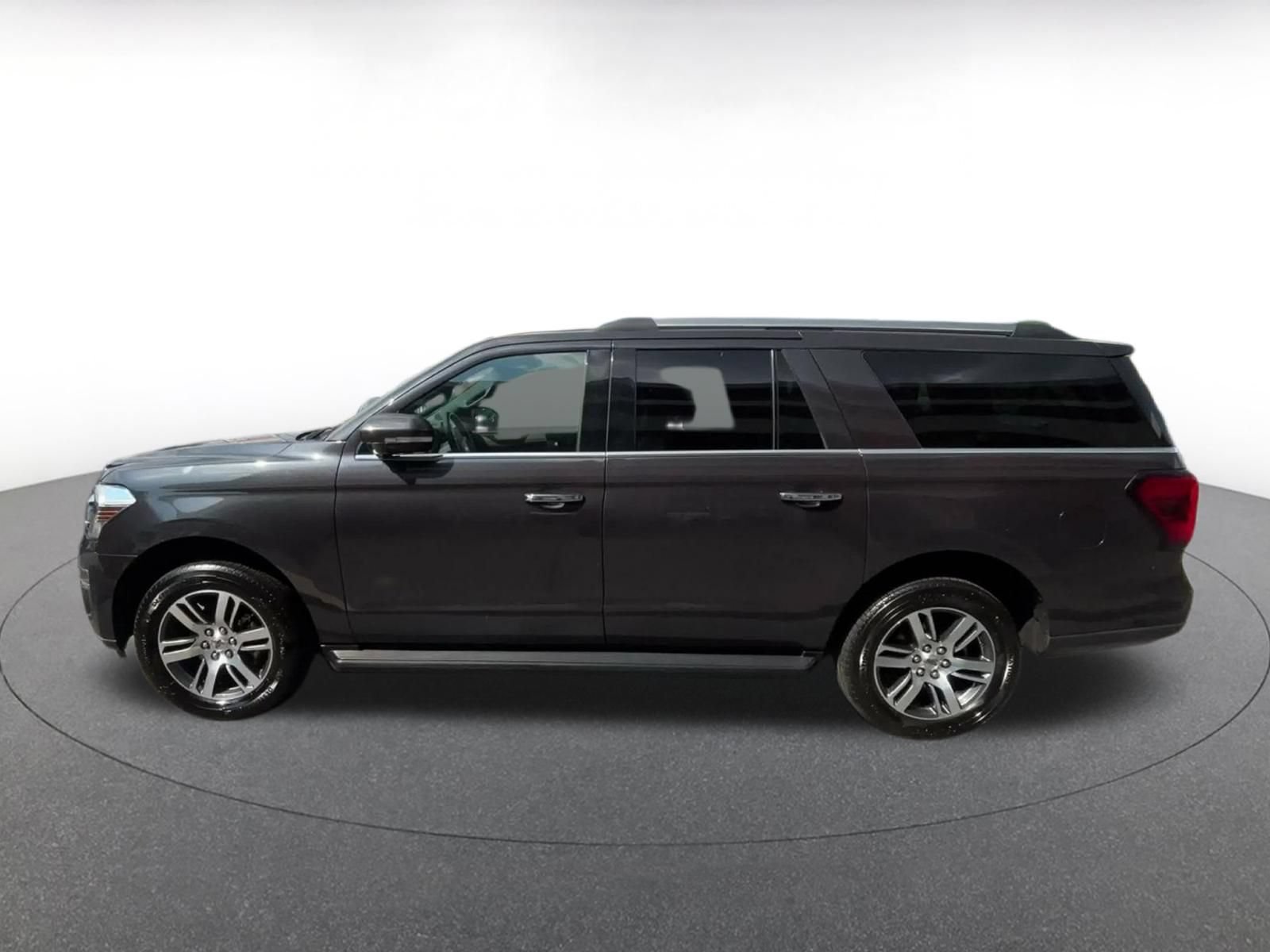 Used 2024 Ford Expedition Max Limited AWD/4WD image 8