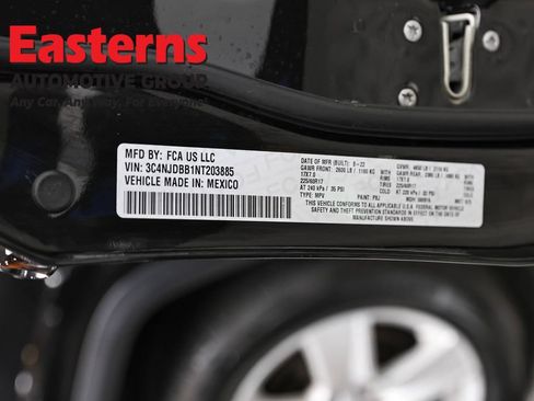 Used 2022 Jeep Compass Latitude AWD/4WD image 35