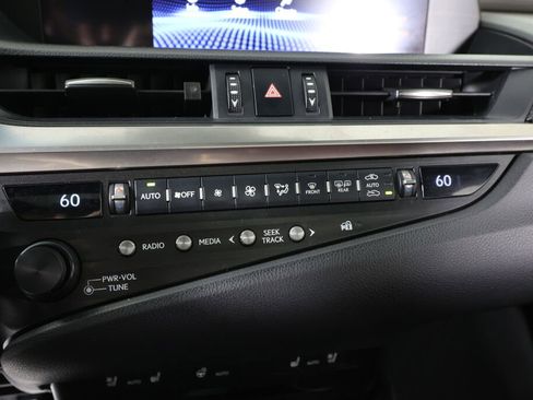 Used 2019 Lexus ES 350 F Sport w/ Accessory Package 2 FWD image 34