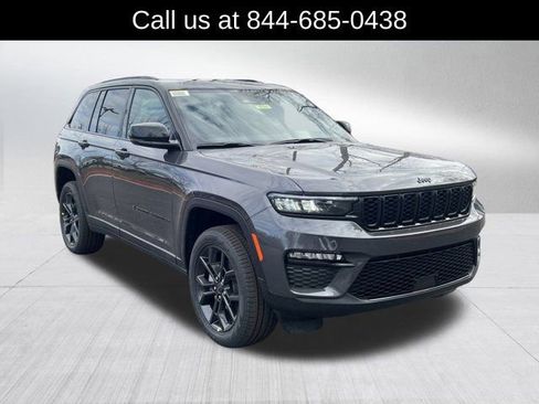 New 2025 Jeep Grand Cherokee Limited image 3