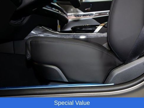 Used 2025 BMW 750e xDrive AWD/4WD image 16