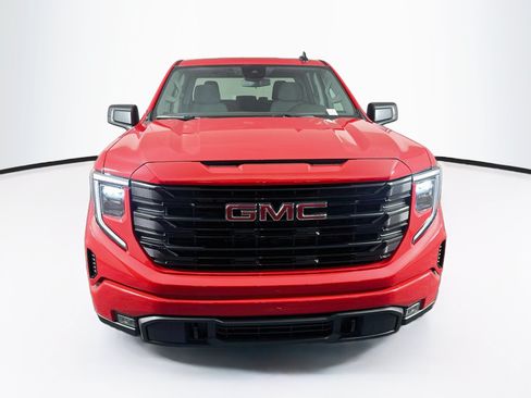 Used 2025 GMC Sierra 1500 Elevation AWD/4WD image 2