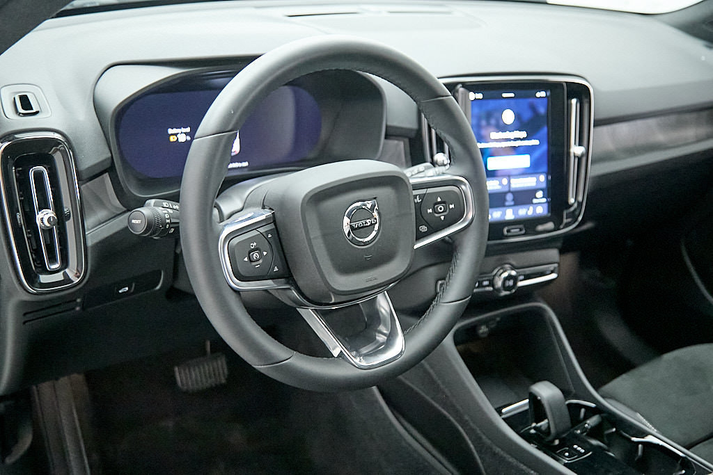 Certified 2023 Volvo XC40 Recharge Plus AWD/4WD image 13