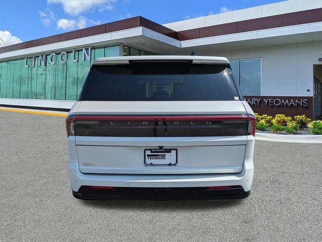 New 2026 Lincoln Navigator L Premier AWD/4WD image 5