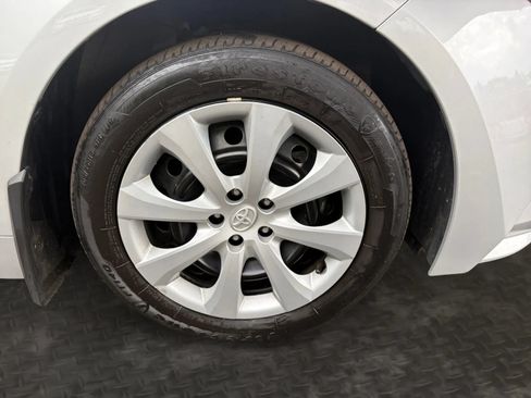 Used 2024 Toyota Corolla LE FWD image 34